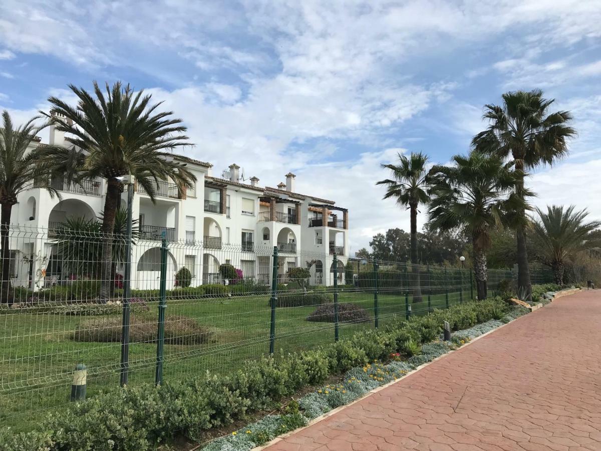 Marbella - Estepona Beach Frontline Apartment Exterior foto